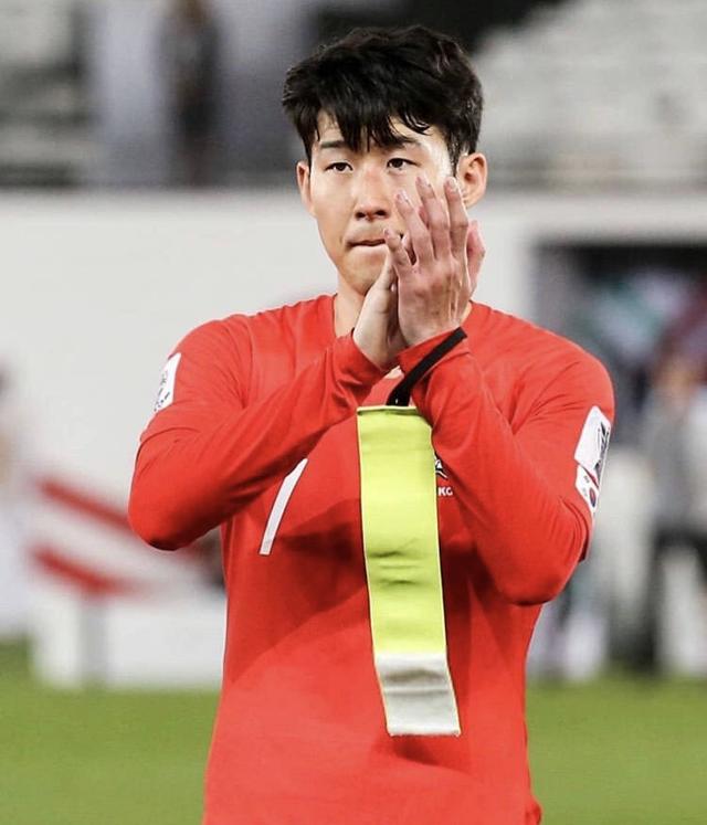 韩国羽毛球队爆冷马来西亚羽毛球队，谌龙制霸全场的简单介绍