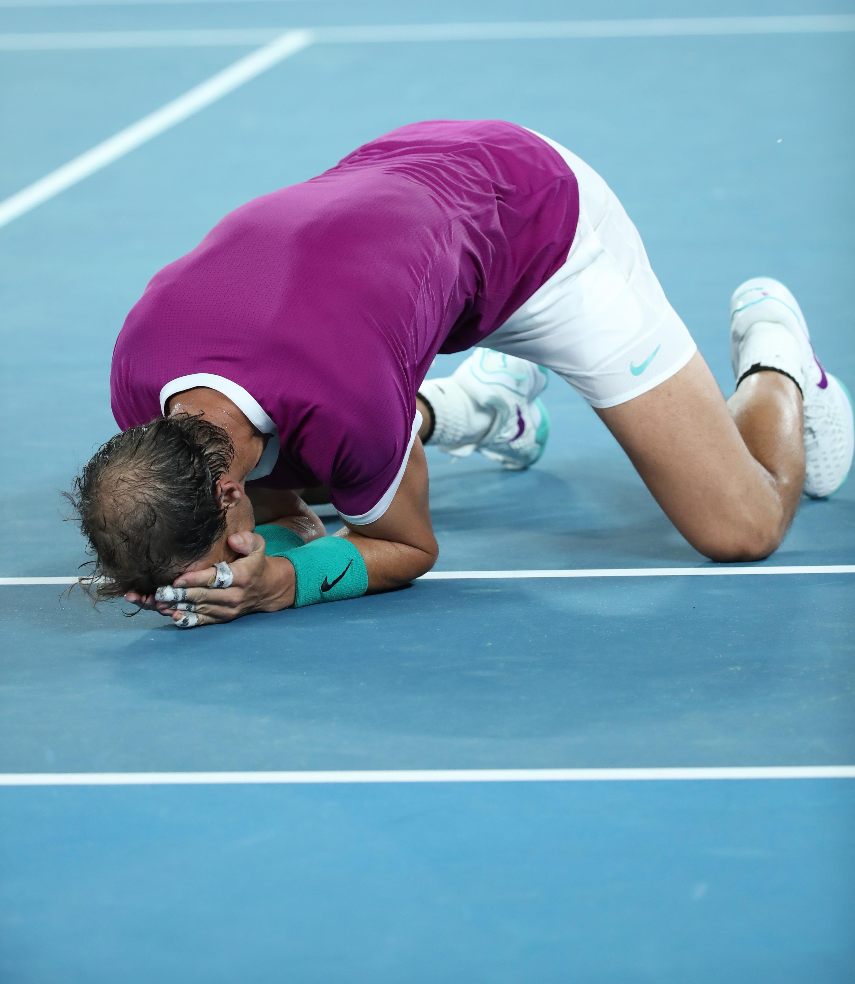 关于英国网球队碾压澳大利亚网球队，纳达尔绝境逆转的信息