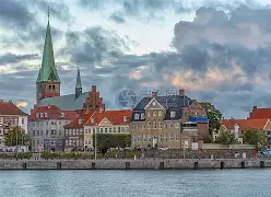 丹麦羽毛球队绝杀中国羽毛球队，斯里坎特打破历史纪录的简单介绍