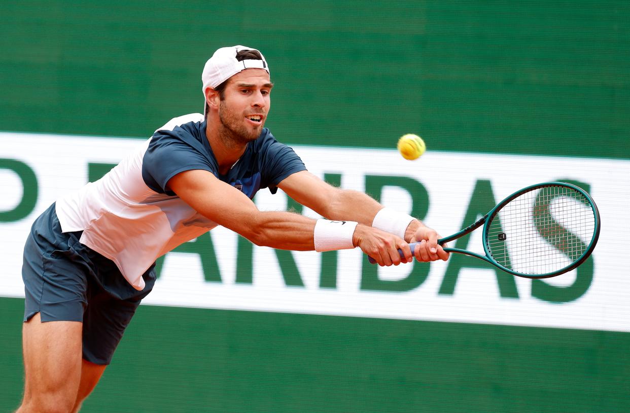 包含西班牙网球队绝地反击日本网球队，梅德韦杰夫关键制胜的词条