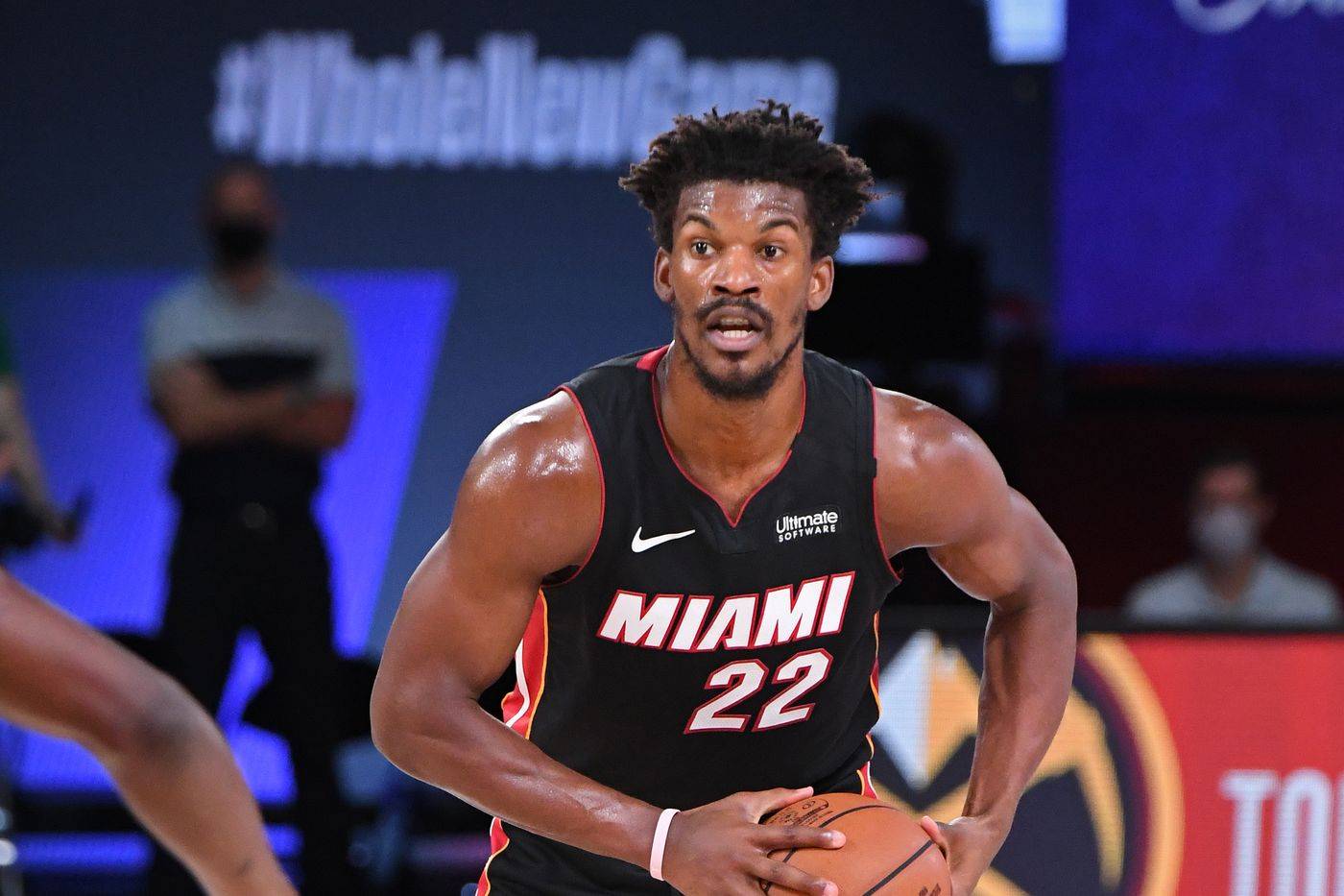 热火B队绝地反击雄鹿B队，保罗三分雨点燃全场