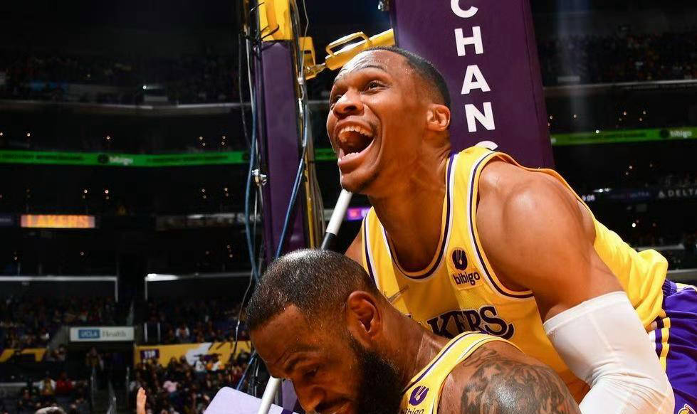 公牛鏖战立陶宛男篮，威斯布鲁克统治全场