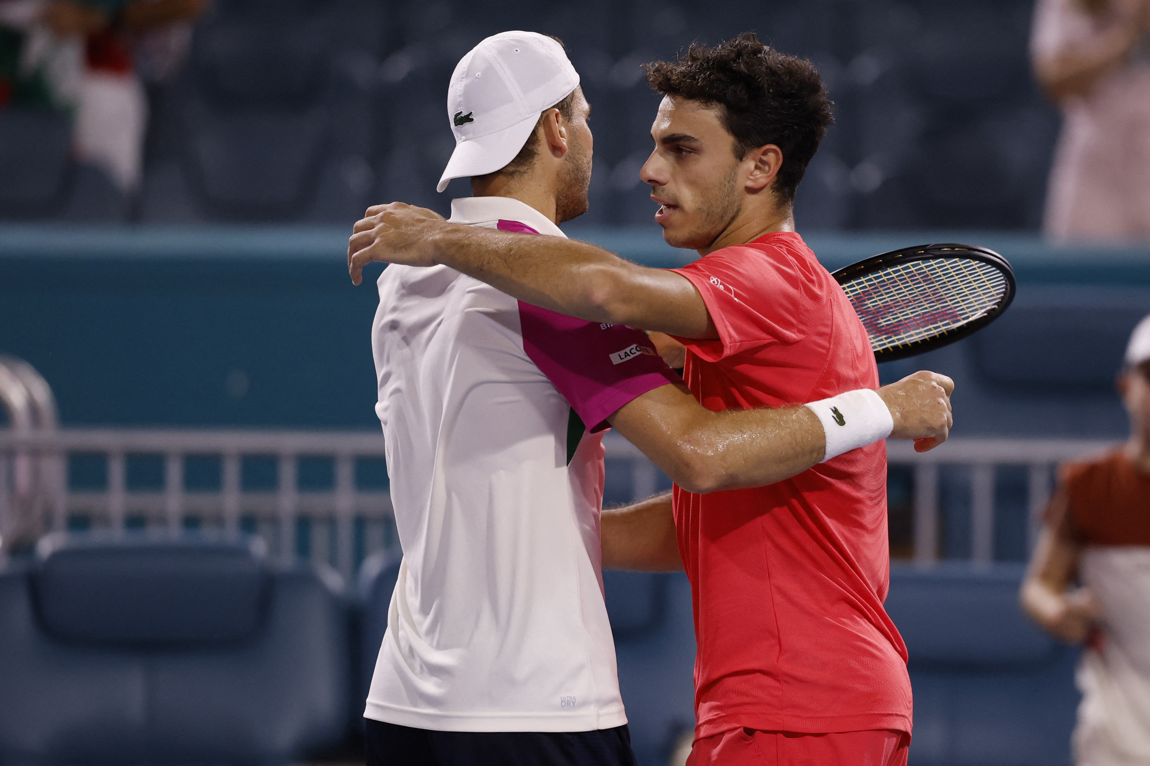 关于焦点大战：网球上演巅峰碰撞的信息