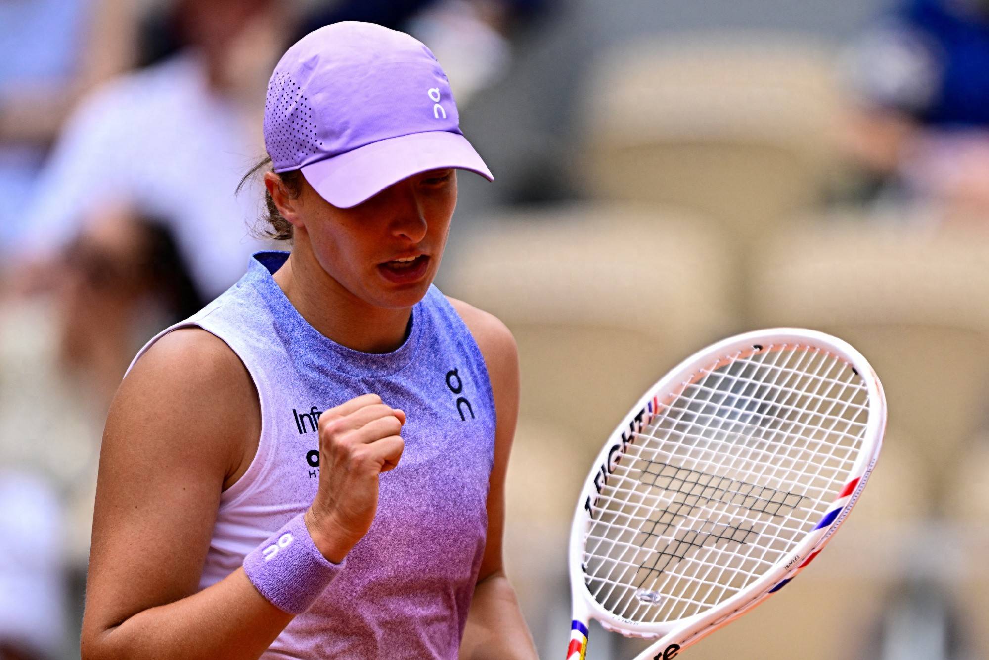 法网险胜拉沃尔杯，西西帕斯关键制胜