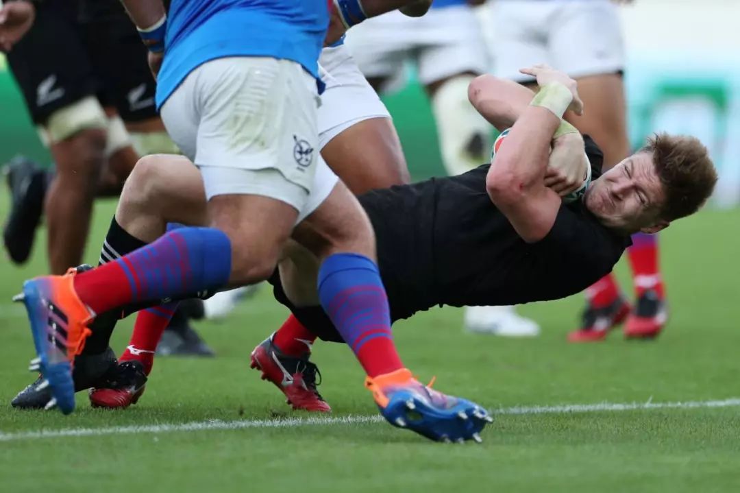 法国队横扫日本队,郑思维高光表现 法国队横扫日本队,郑思维高光表现