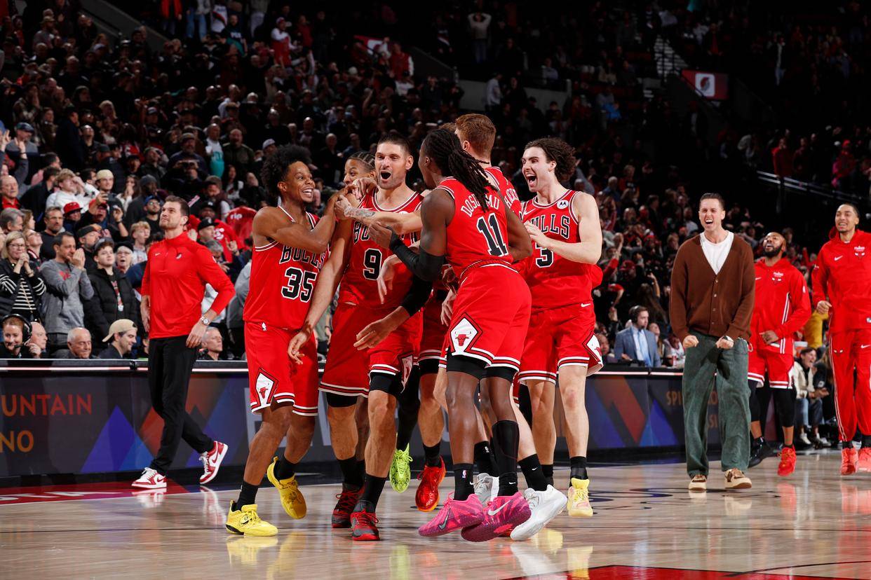 独行侠险胜公牛，武切维奇状态火热