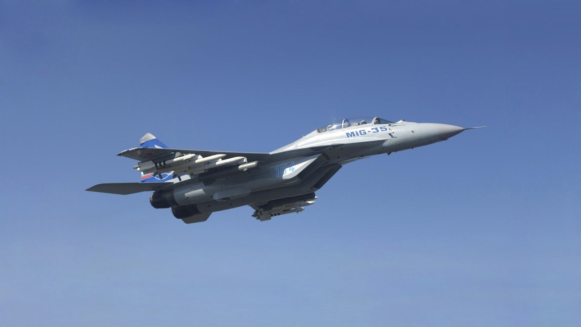 风暴中的孤勇者，当丹麦铁骑席卷而来，黄鸭组合如何成为最后防线