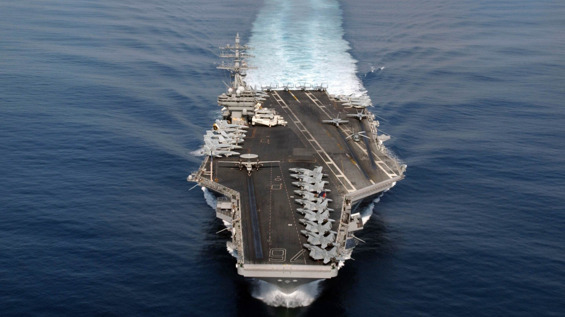 冰火交响曲，库里冷血三分破重压，湖人烈焰洪流吞没篮网