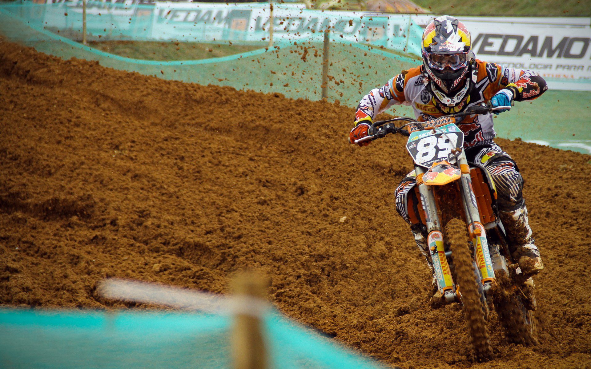 基米希的密钥，当尼斯的蓝色浪潮全面压制拜仁的红色机器